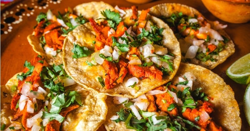 Les tacos al pastor : un classique de la street-food mexicaine !