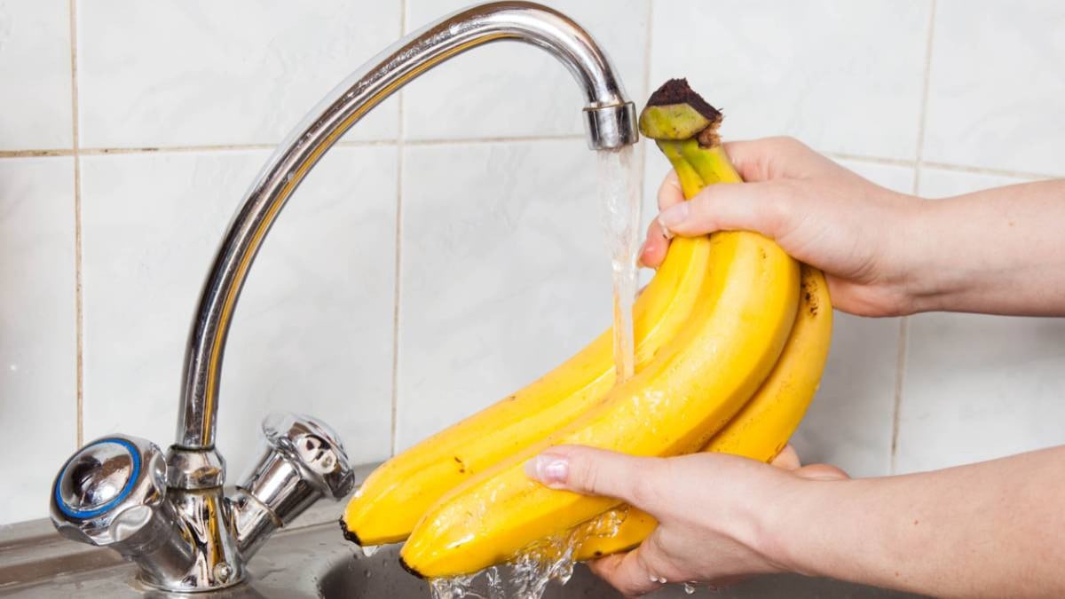 Vous devez toujours laver la peau des bananes avant de les éplucher