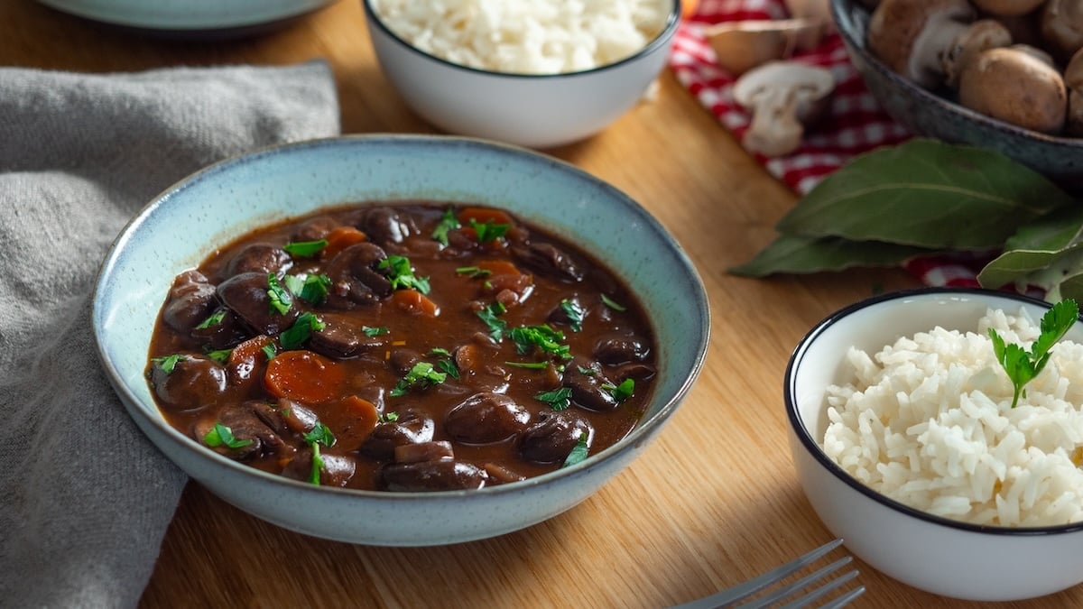 Ce bourguignon végétarien aux champignons est tout simplement incroyable !