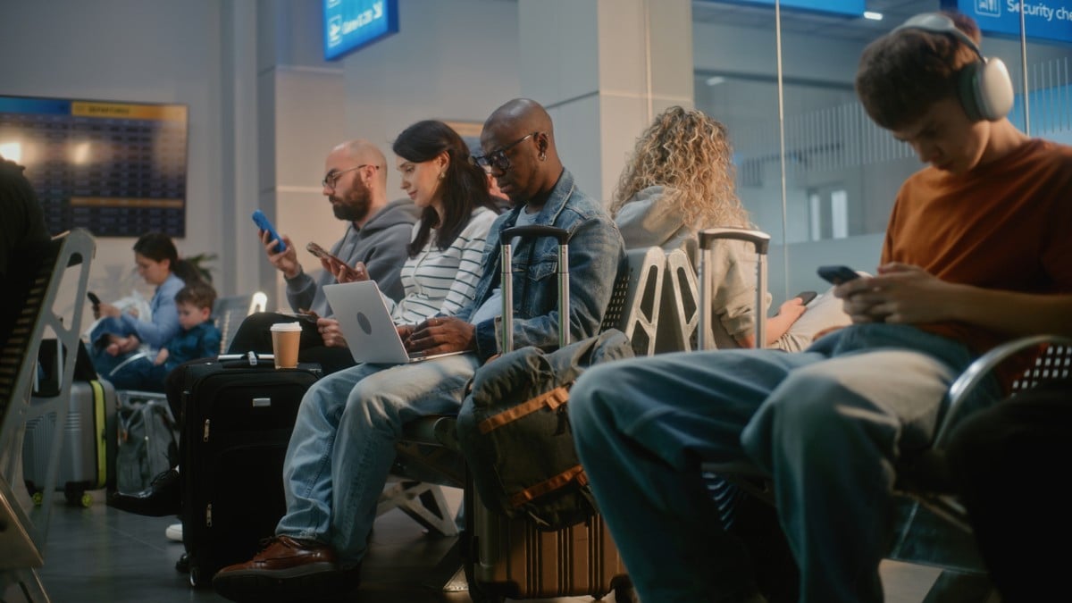 Une hôtesse de l'air révèle la tenue que vous ne devez JAMAIS porter en avion
