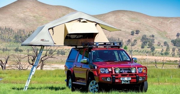 Pour votre prochain road-trip, partez avec cette « voiture-tente » !