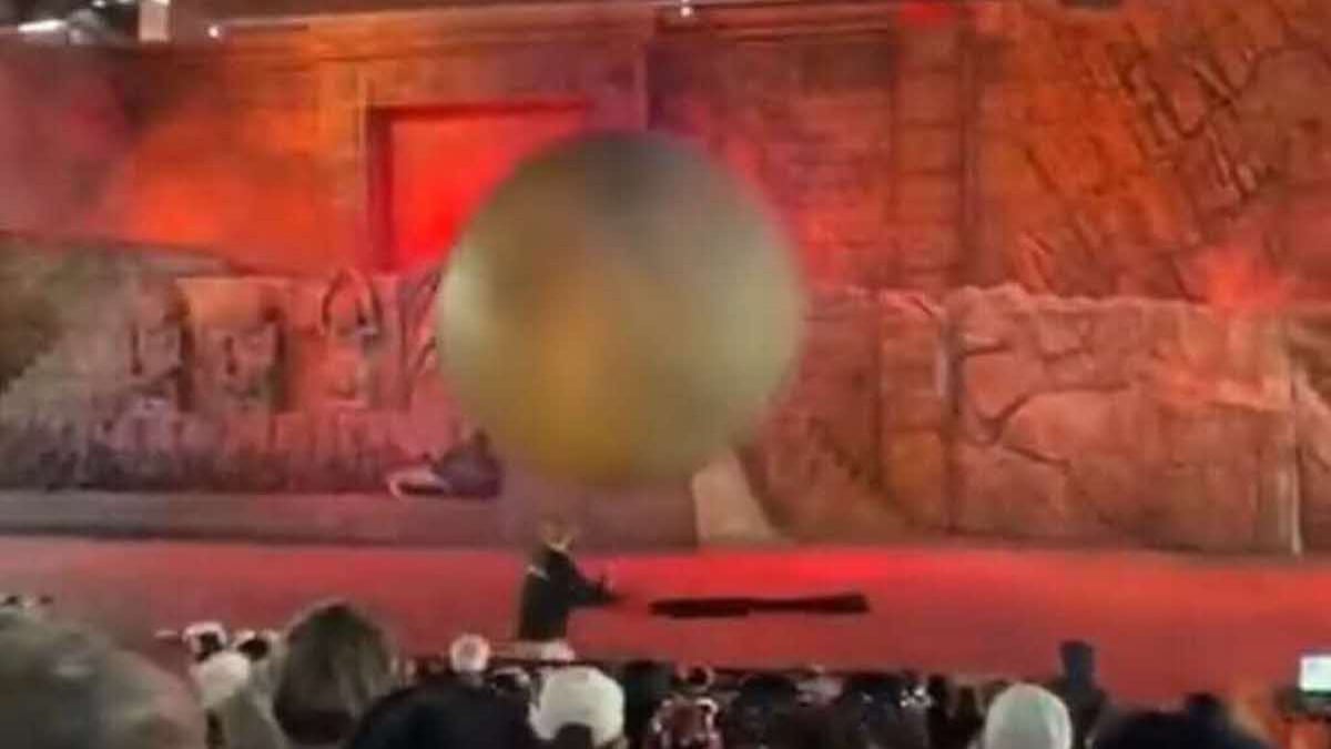 Disney : un employé héroïque sauve le public du rocher de 180 kilos pendant le show d'Indiana Jones
