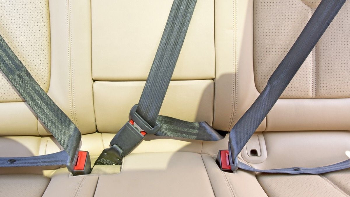 Pourquoi vous devez absolument attacher les ceintures de sécurité à l'arrière en voiture, même s'il n'y a personne