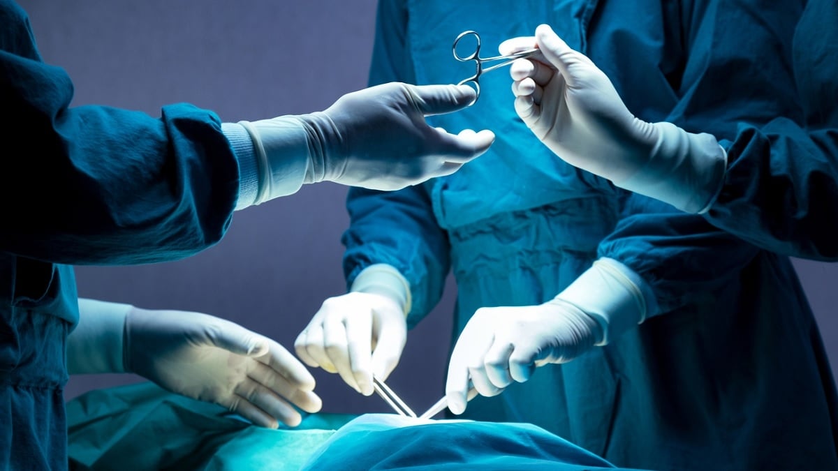 Un hôpital de Lyon a réalisé avec succès la première greffe du larynx en France