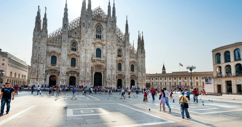 C'est officiel, la ville de Milan interdit les perches à selfie