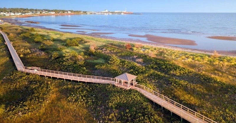 Découvrez The Island Walk, un sentier pédestre qui offre des vues à couper le souffle sur une île pittoresque du Canada