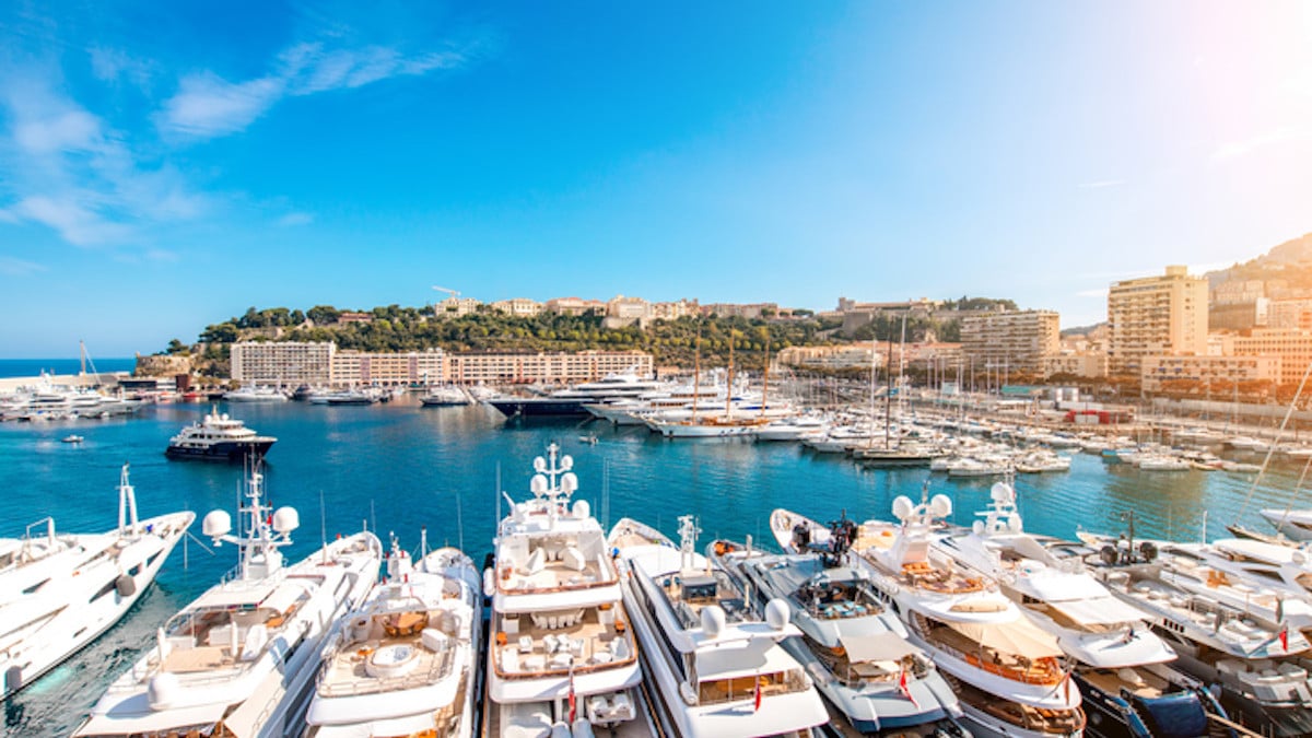 Ce pays frontalier recherche des Français et offre un salaire de 3000 euros nets d'impôts, logement compris et factures payées