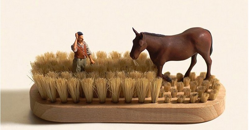 Cet artiste utilise de banals objets du quotidien pour mettre en scène de véritables épopées miniatures. Et c'est visuellement époustouflant