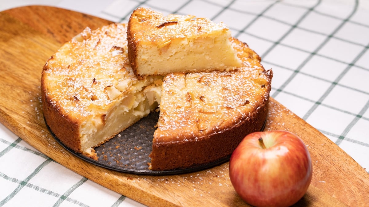 La meilleure recette de gâteau fondant aux pommes en 5 étapes simples et rapides