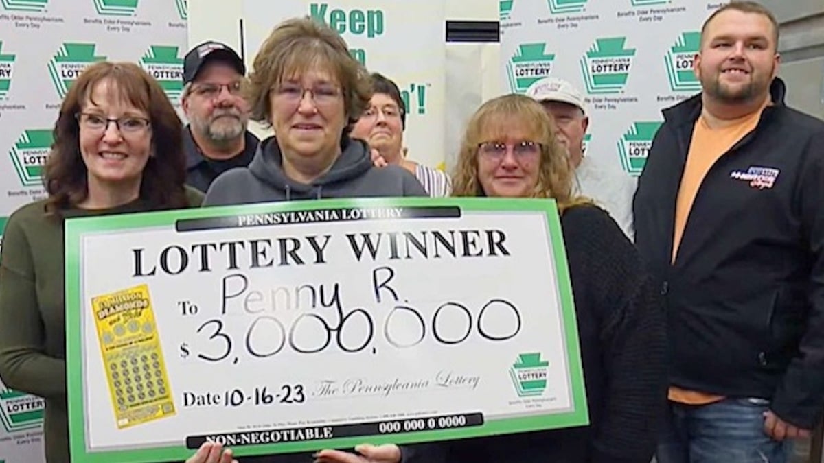 Une femme remporte le jackpot à la loterie et réalise le rêve de son mari en phase terminale