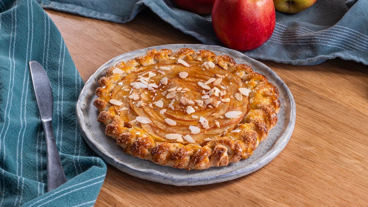 Tarte aux pommes tressée