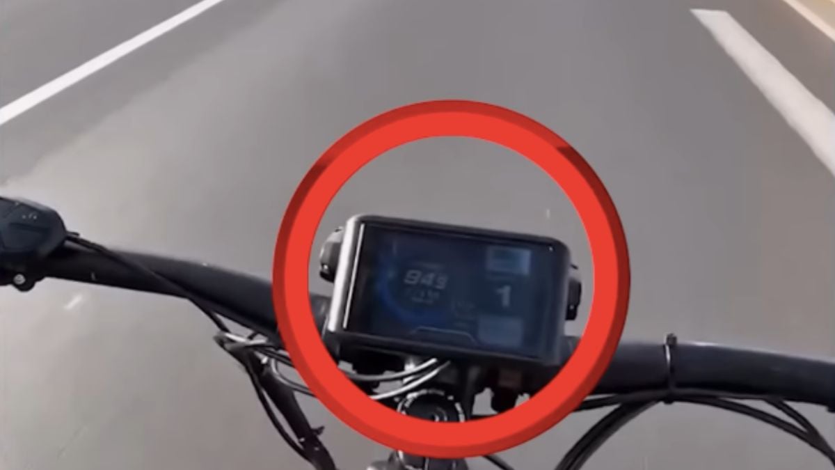 Un cycliste fou repéré sur l'autoroute... à près de 100 km/h