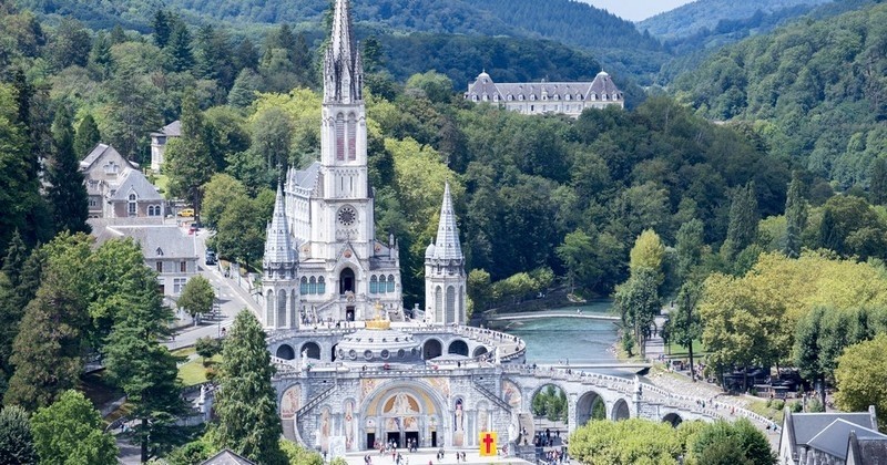 À Lourdes, un 70e miracle a été observé : Une religieuse atteinte d'une maladie grave a été guérie après son pèlerinage