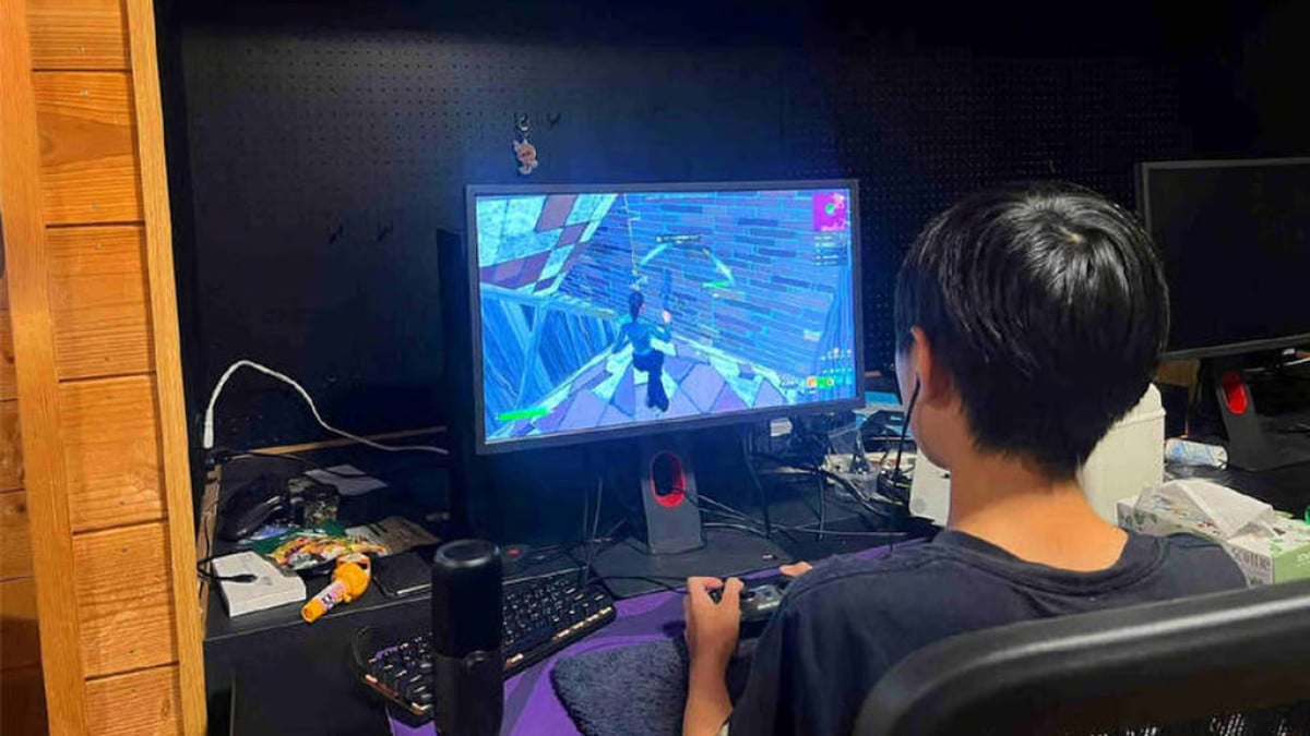 Tarou joue à Fortnite