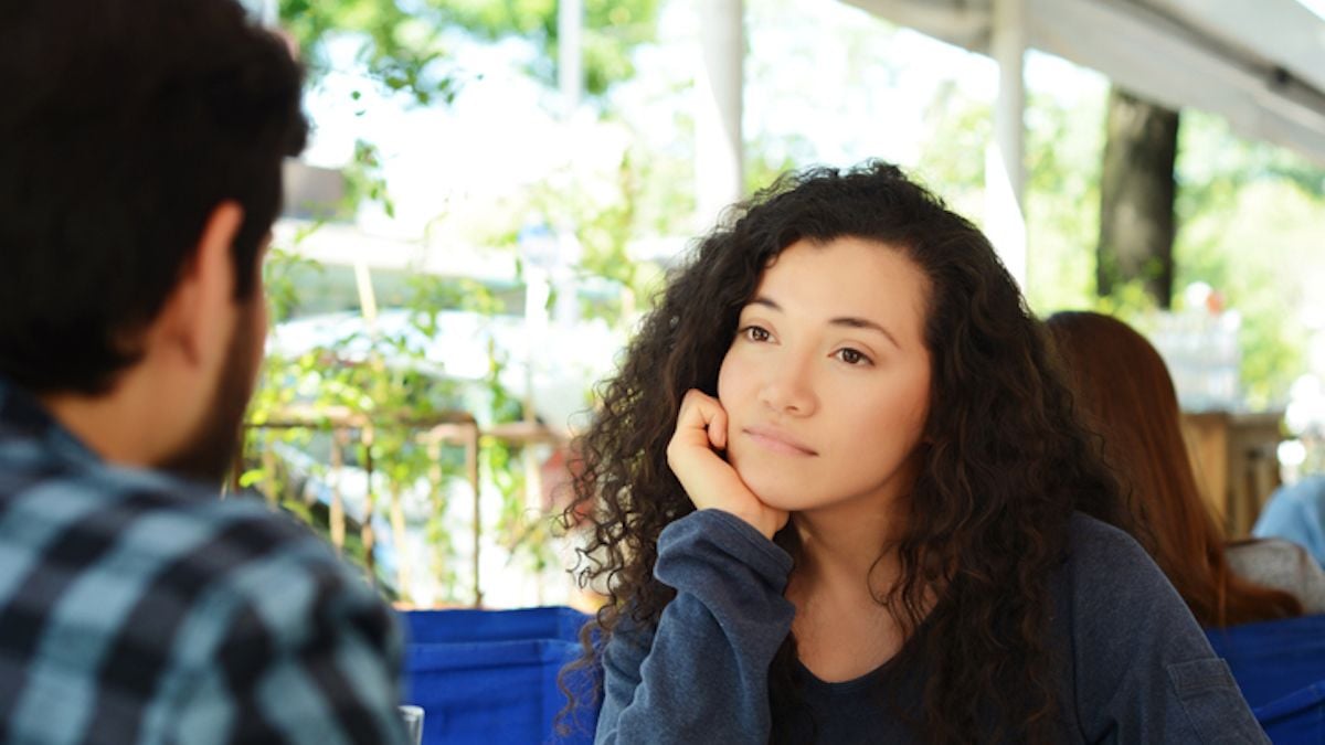 Si vous faites cette erreur dans les 3 premières minutes après avoir rencontré une personne, elle se désintéressera instantanément de vous
