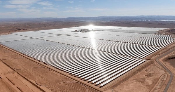 La future plus grande centrale solaire au monde a été inaugurée au Maroc hier : les photos sont impressionnantes