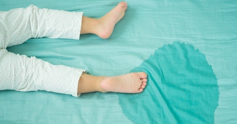 Une maman crée un pyjama adapté aux enfants et adolescents qui font pipi au lit 