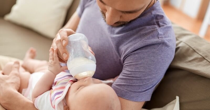 Le futur congé paternité allongé pourrait être obligatoire