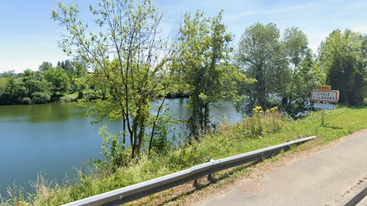 Le canal de l'Isle-sur-le-Doubs