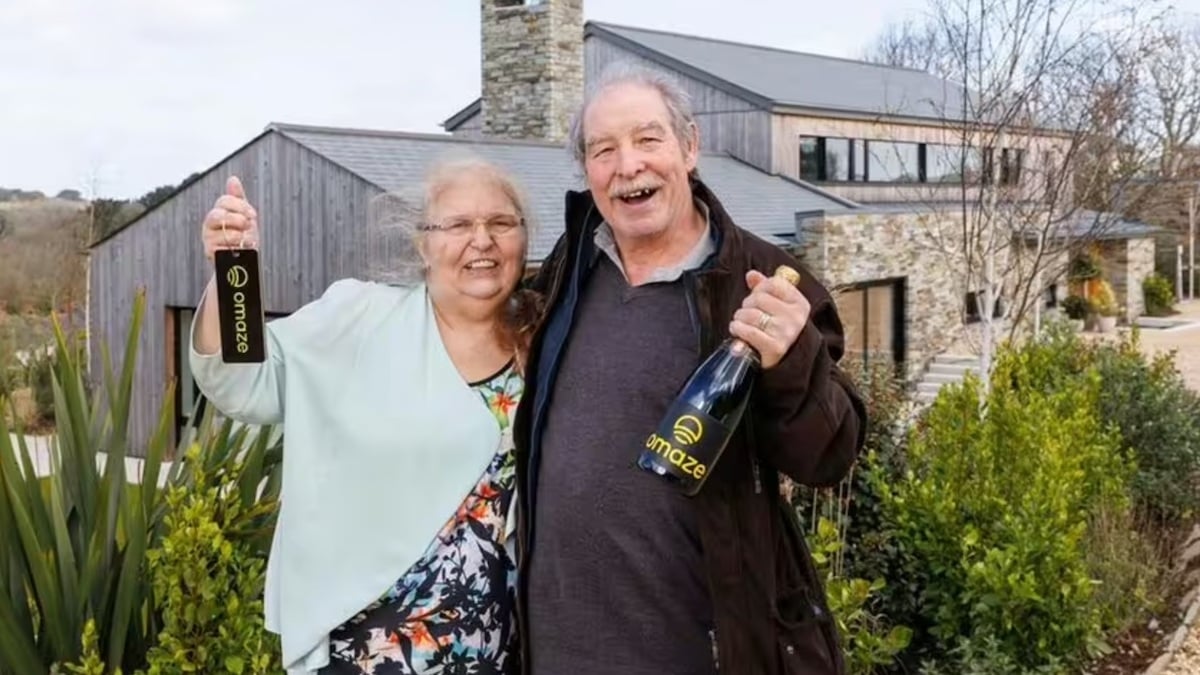 Une cantinière de 73 ans gagne une villa d'une valeur de 3 millions d'euros grâce à un ticket de loterie 
