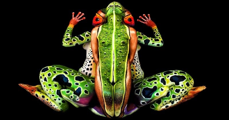 Cette artiste est une pro du body-painting qui crée des illusions parfaites !