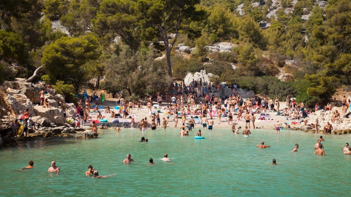 Vacances d'été : les 4 destinations touristiques françaises à fuir pour éviter la foule