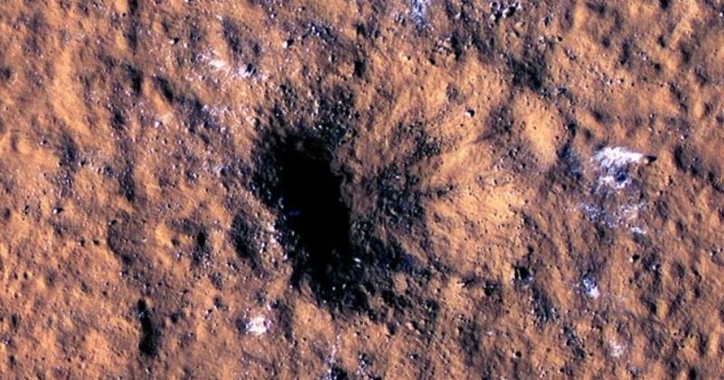 Une météorite de 200 tonnes s'est écrasée sur Mars, causant un cratère de 21m de profondeur