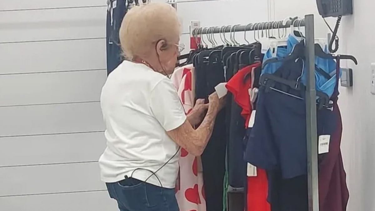 Une Américaine a aidé une femme de 92 ans qui travaillait encore en récoltant plus de 100 000 dollars