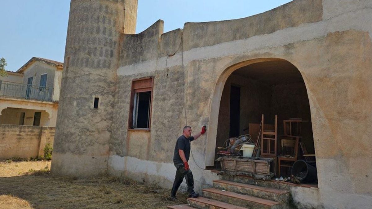 Il achète une villa en Italie pour 20 000 € afin de la rénover, son aventure fait rêver les internautes