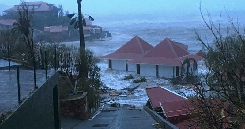 Les Antilles ont été dévastées par l'ouragan Irma, le bilan est de 8 morts et l'île de Saint-Martin a été détruite à 95 %