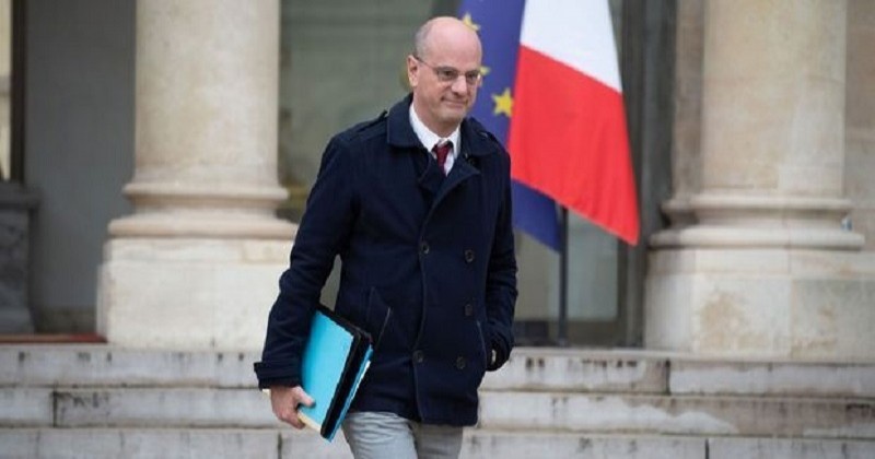 L'Assemblée nationale approuve la présence obligatoire des drapeaux français et européen dans les salles de classe 