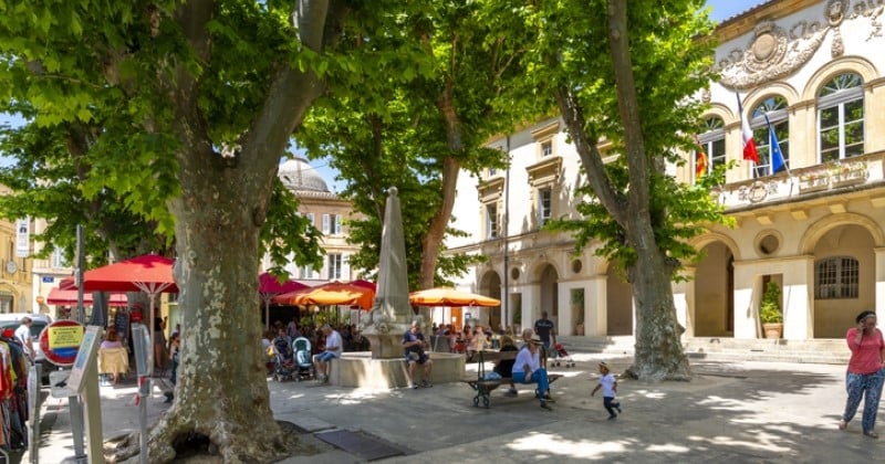 Une femme âgée de 100 ans décède et fait don de 8 millions d'euros à sa commune, sous certaines conditions