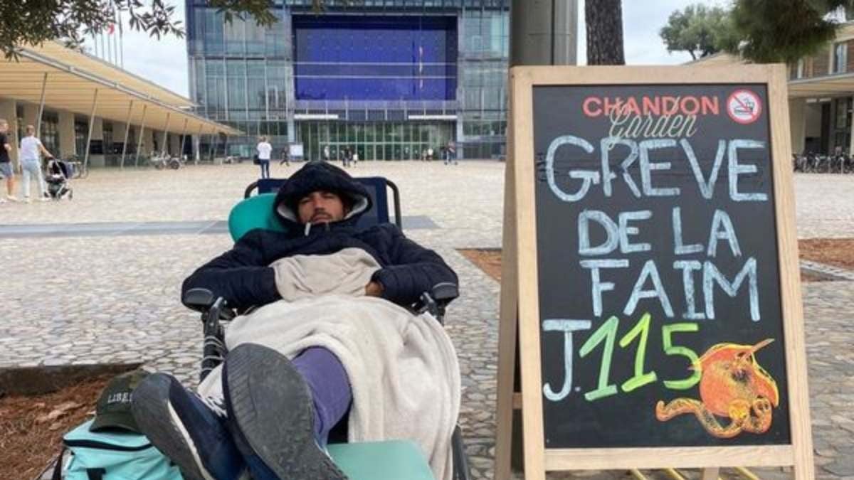 «J'irai jusqu'à la mort s'il le faut» : victime de «harcèlement administratif», ce restaurateur fait la grève de la faim depuis 116 jours