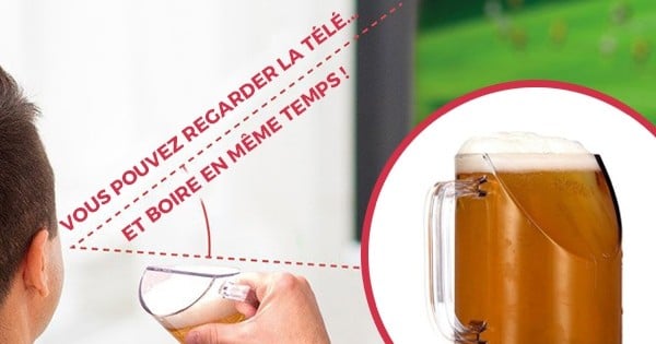 Cette chope de bière nouvelle génération ne vous empêchera pas de regarder la télé quand vous boirez votre bière : une invention géniale !
