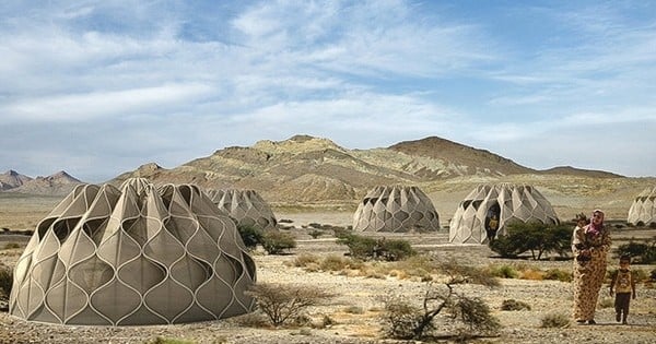 Des yourtes high-tech pour aider les populations dans le besoin : ultra légères, autosuffisantes en énergie, elles récoltent de l'eau et génèrent leur propre électricité !