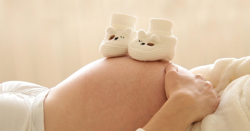 Une maman souhaite donner le prénom de son chat décédé à leur futur enfant, son mari se met en colère
