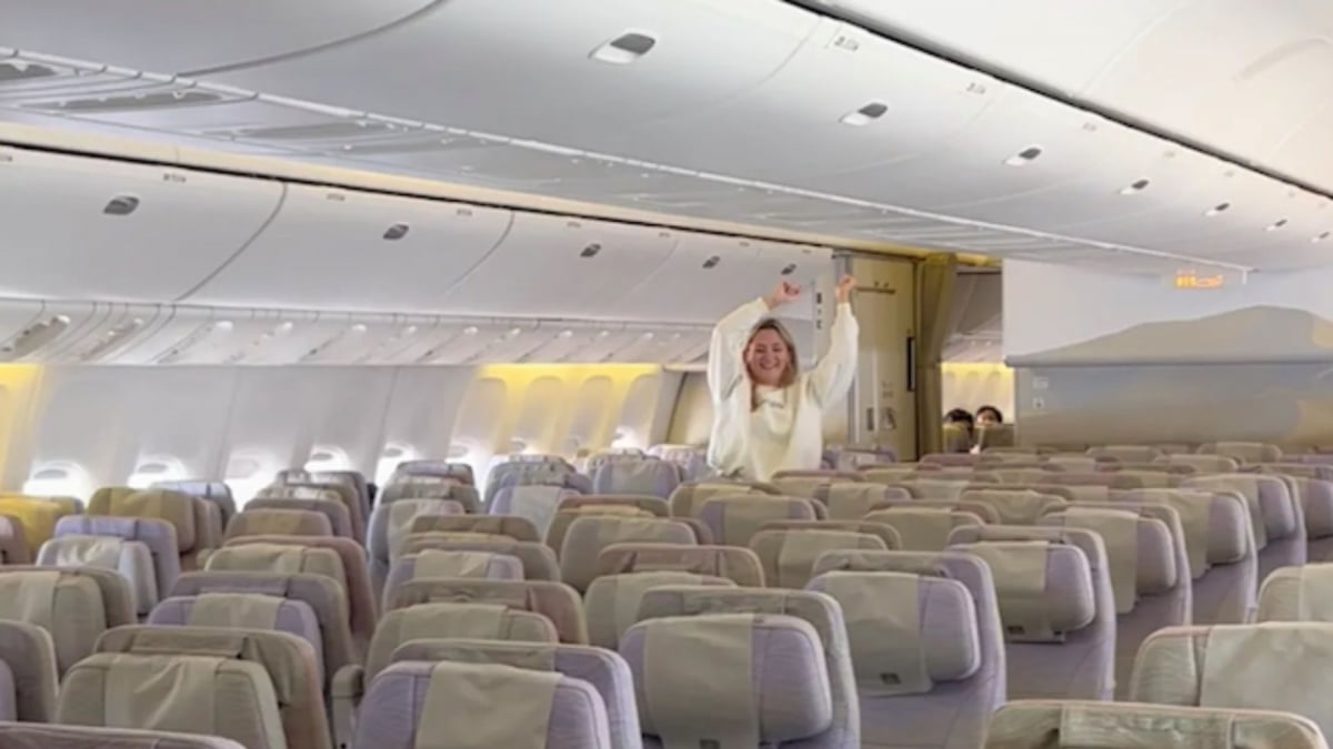 “Ils disent que ça n'arrive jamais” : une mère et sa fille seules à bord d'un avion, un phénomène qui fait grincer des dents	