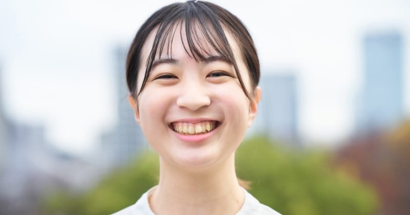 Après le Covid, les Japonais prennent des cours pour réapprendre à sourire