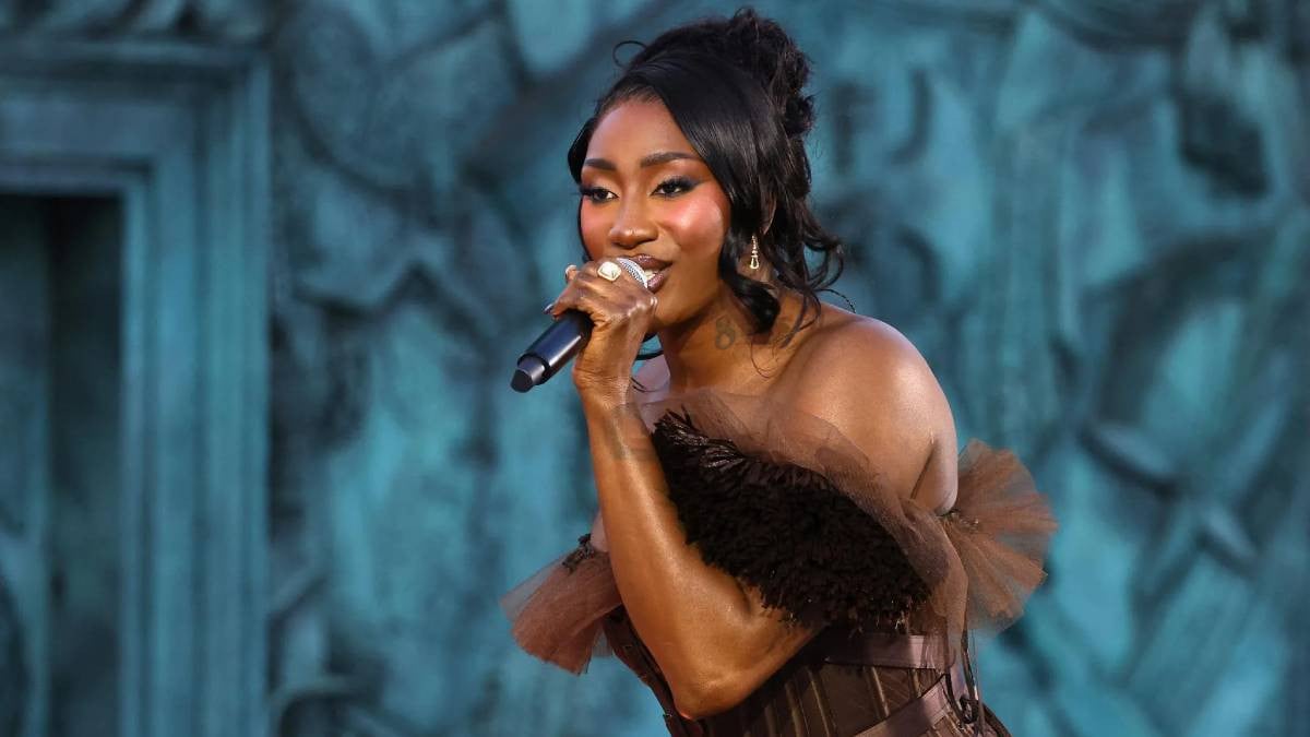 Incroyable : la chanteuse française à 496M d'écoutes n'est pas Aya