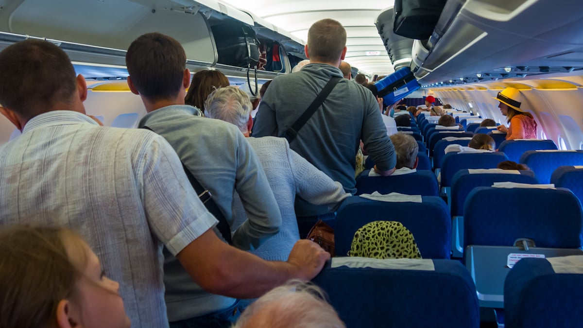 « Les enfants pleuraient » : une bagarre générale éclate dans un avion, le pilote obligé d'atterrir