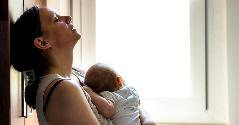 Cette maman a écrit une lettre à son mari pour demander de l'aide, et beaucoup de femmes vont s'y reconnaître