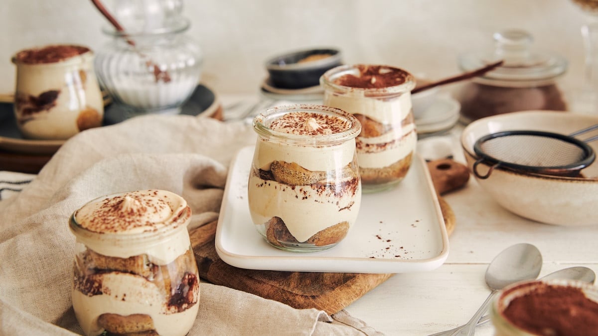 Ce tiramisu revisité va devenir votre préféré ! Avec sa touche de caramel beurre salé, il fait fondre tout le monde