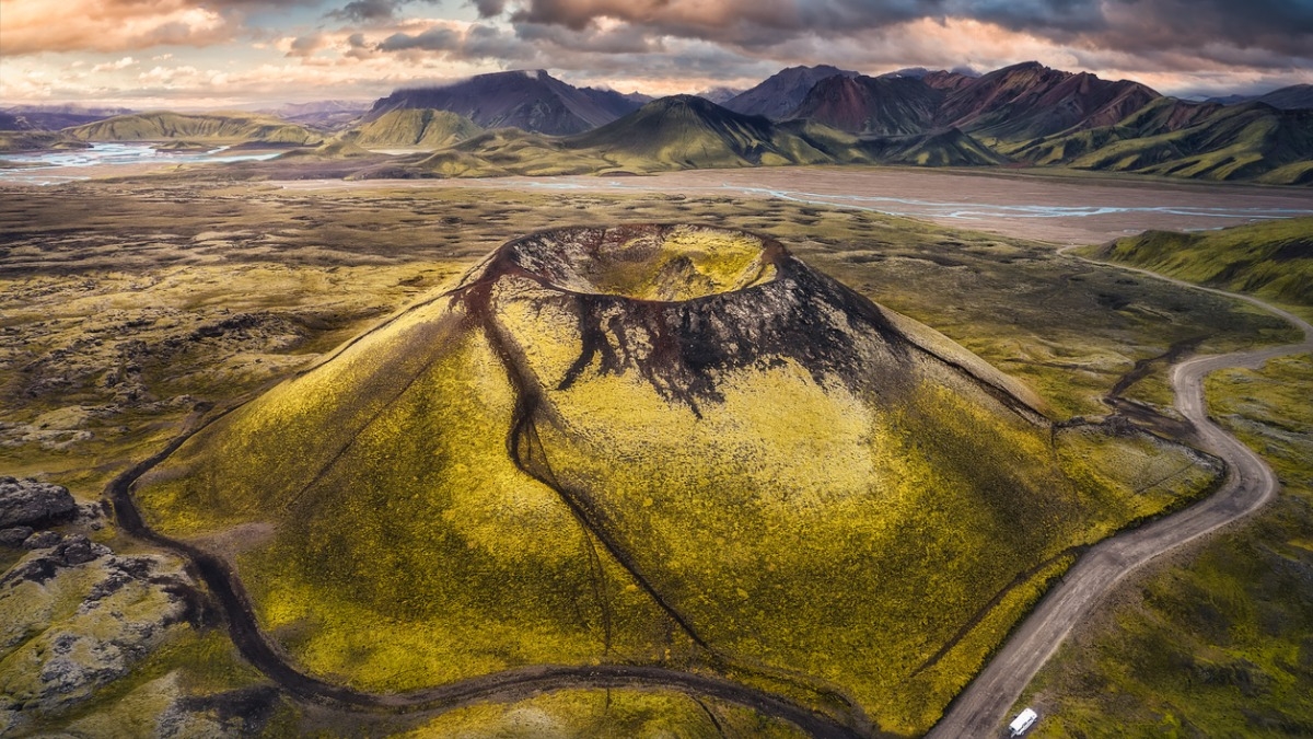 Des scientifiques découvrent un gigantesque volcan qui crache des blocs de glace