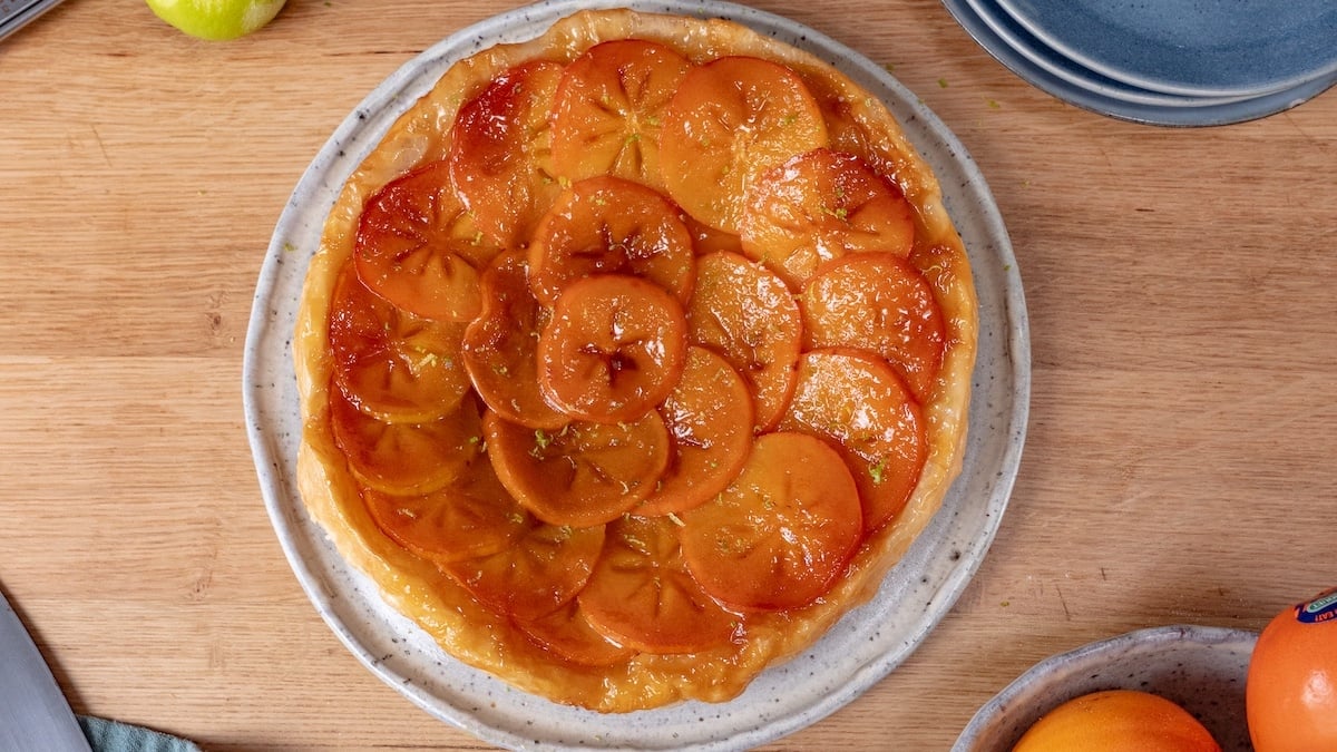 Vos papilles vont être toutes retournées avec cette tarte tatin aux Kakis Ribera del Xúquer AOP, trop gourmande !