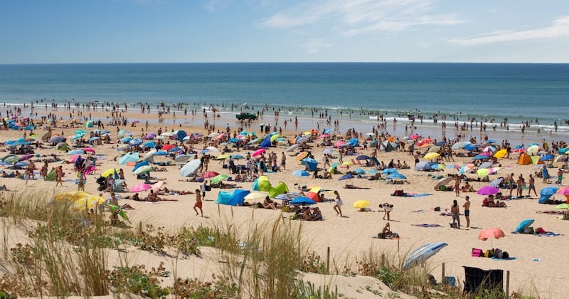 Ces villes françaises infligent une lourde amende aux personnes qui portent un maillot de bain dans la rue 