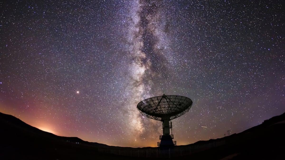 Le trou noir au centre de notre galaxie frôle la limite de vitesse  théorique, révèlent de récentes mesures