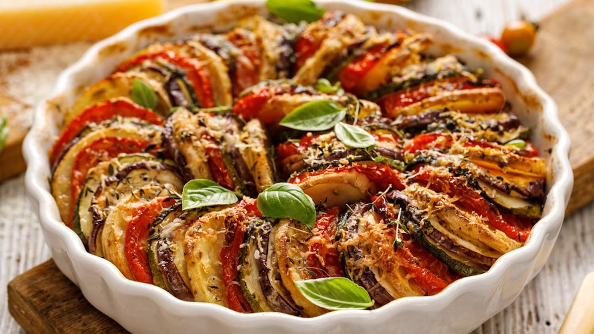 La recette simple et saine qu'on adore : un tian de légumes qui sent bon le soleil !