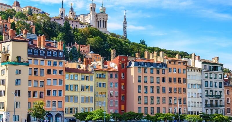 Transports : à Lyon, des abonnements solidaires ont été créés pour permettre aux plus pauvres de se déplacer gratuitement