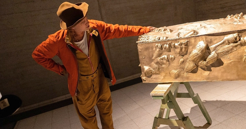 Pour la première fois, Brad Pitt a exposé ses sculptures dans un musée