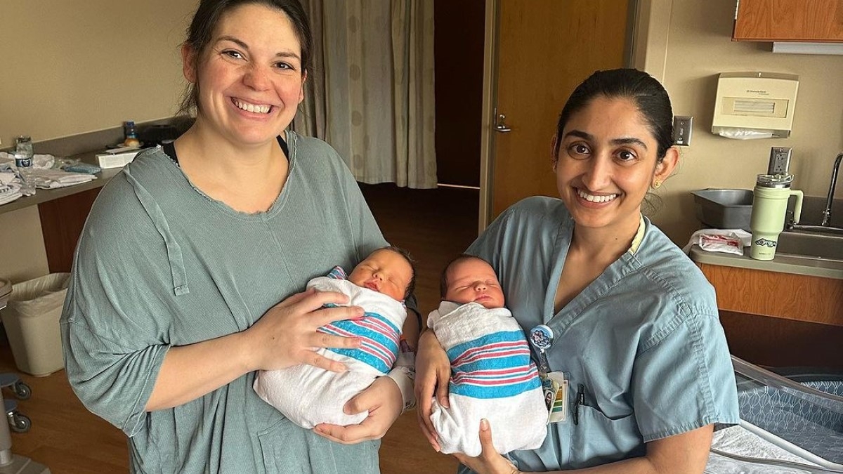 Née avec deux utérus, elle donne naissance à deux petites filles à 10 heures d'intervalle